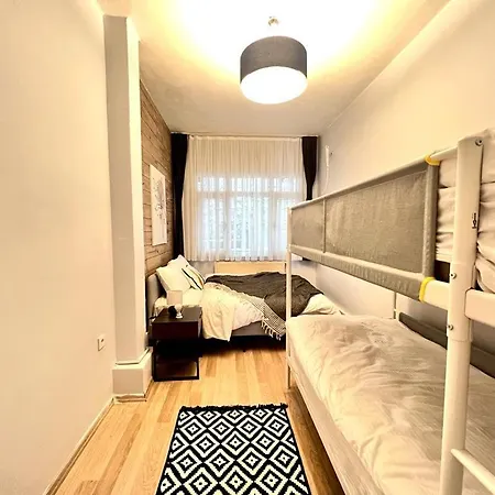 WONDER-BEYOĞLU- Two bedroom apartment #4 Istanboel