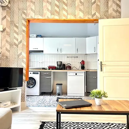 WONDER-BEYOĞLU- Two bedroom apartment #4 *